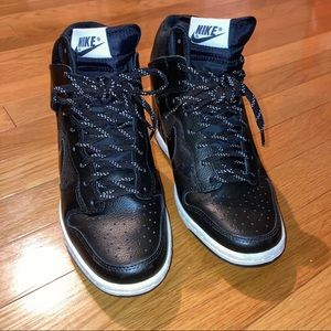 Size 7 Women’s Nike Hidden Wedge Sneakers
